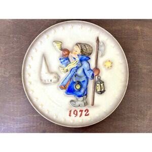 1972 M.I. Hummel Annual Plate HUM 265 Goebel West Germany with Box & Insert